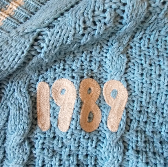 1989 taylors version Taylor Swift Cardigan - Picture 4 of 5